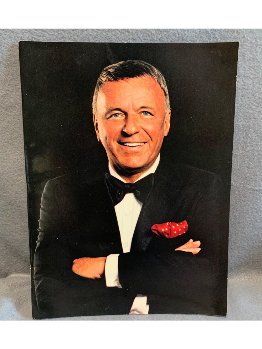 Frank Sinatra 1990 Diamond Jubilee World Tour Book Program Photos Biography